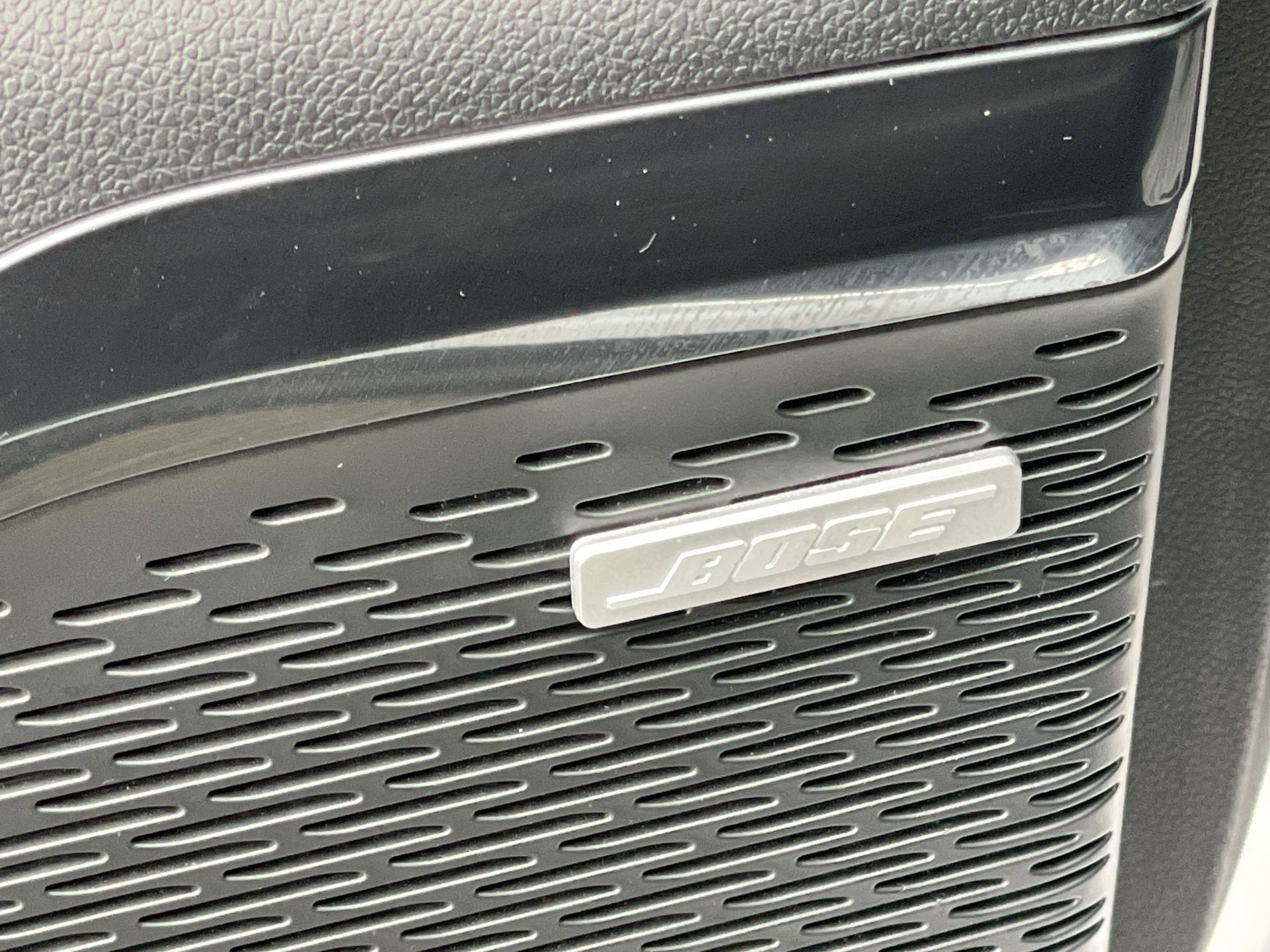 2024 GMC Acadia AWD AT4