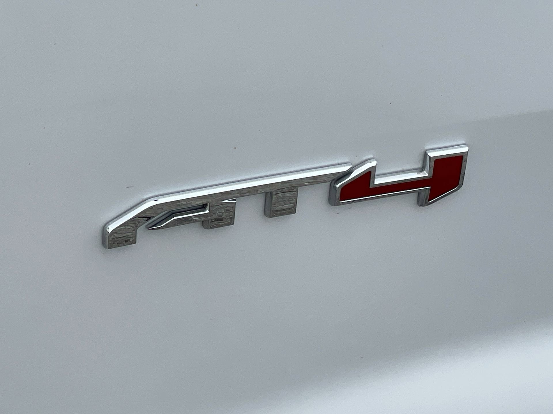 2024 GMC Acadia AWD AT4