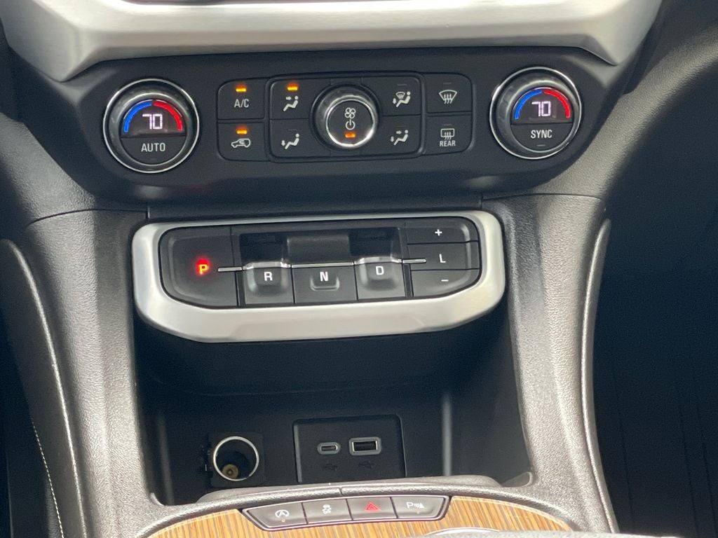 2021 GMC Acadia SLE