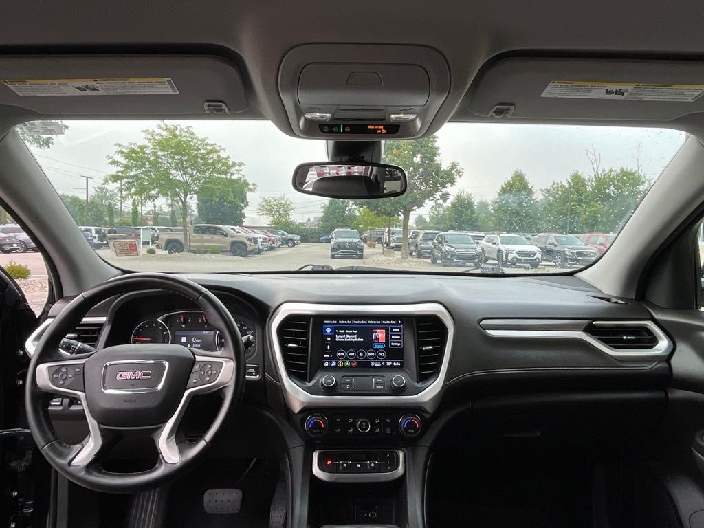 2023 GMC Acadia SLT