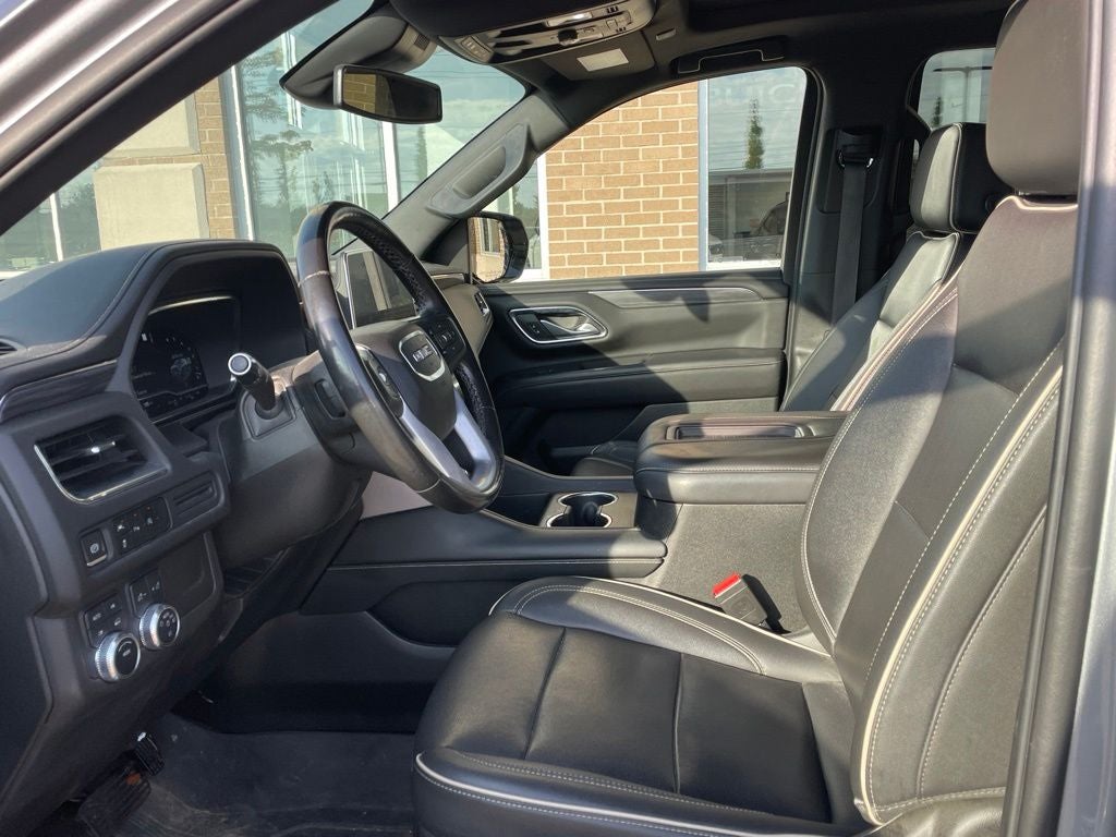 2023 GMC Yukon SLT