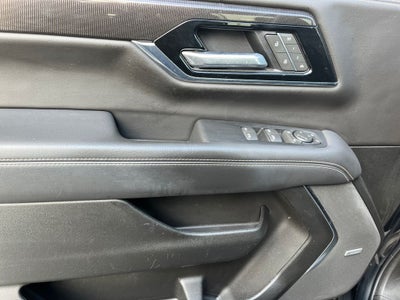 2025 GMC Yukon Elevation