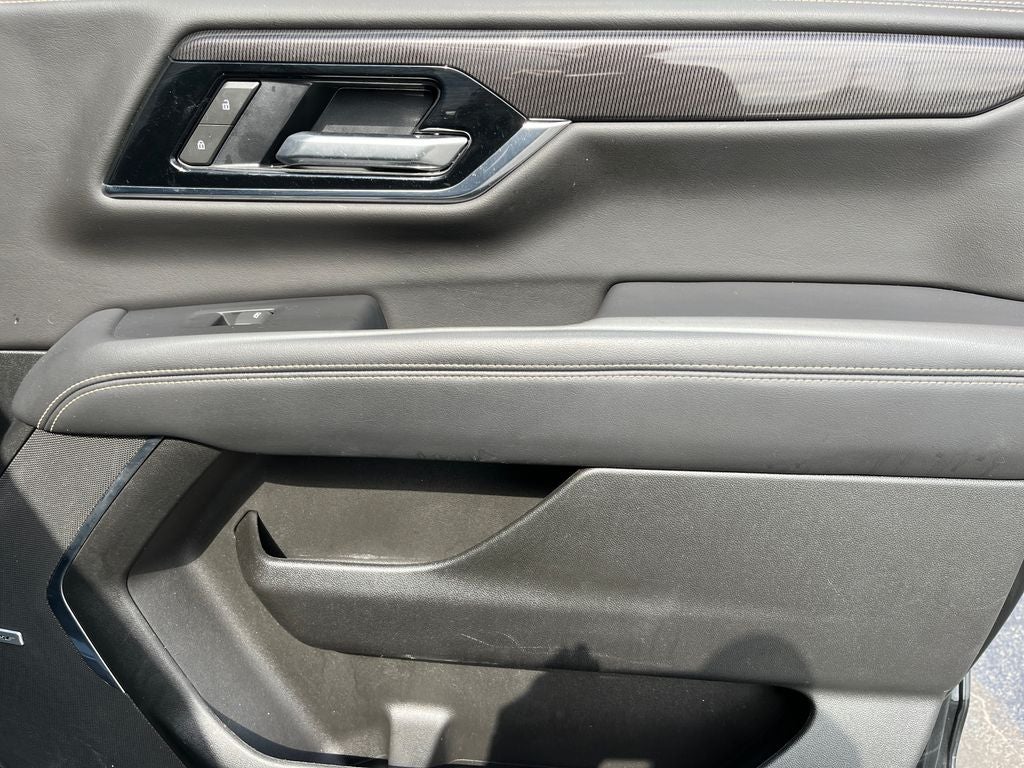 2025 GMC Yukon Elevation