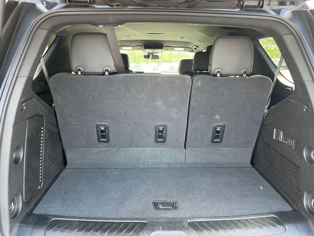 2025 GMC Yukon Elevation