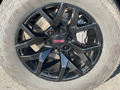 2022 GMC Yukon XL AT4