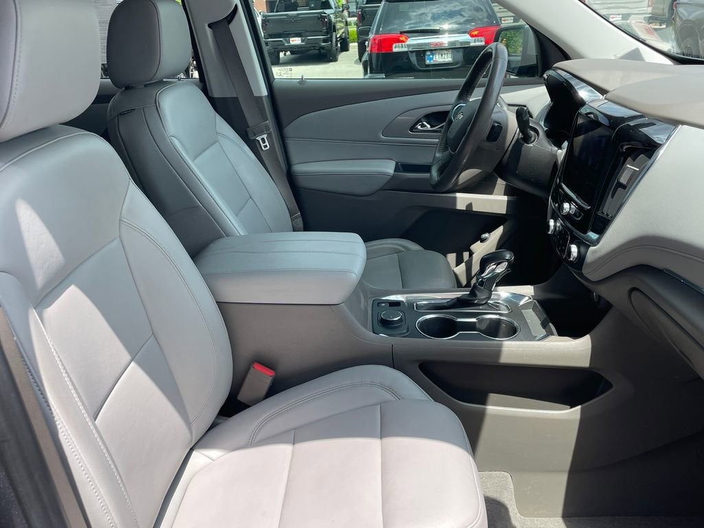 2021 Chevrolet Traverse LT Leather