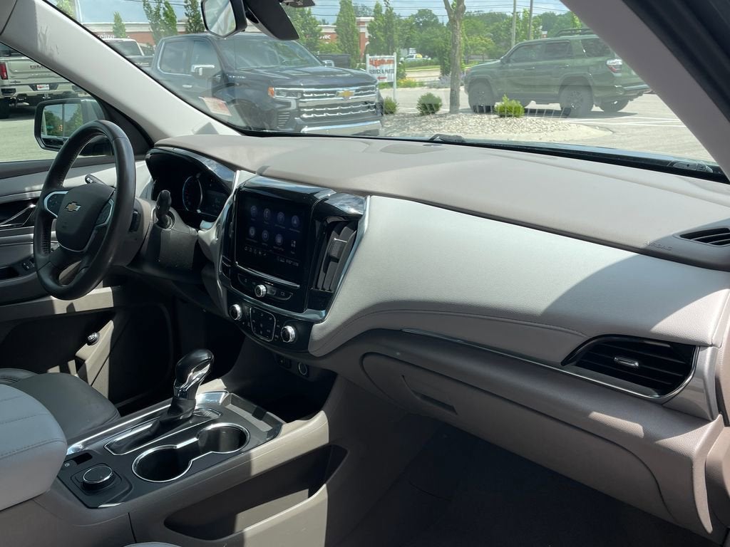2021 Chevrolet Traverse LT Leather