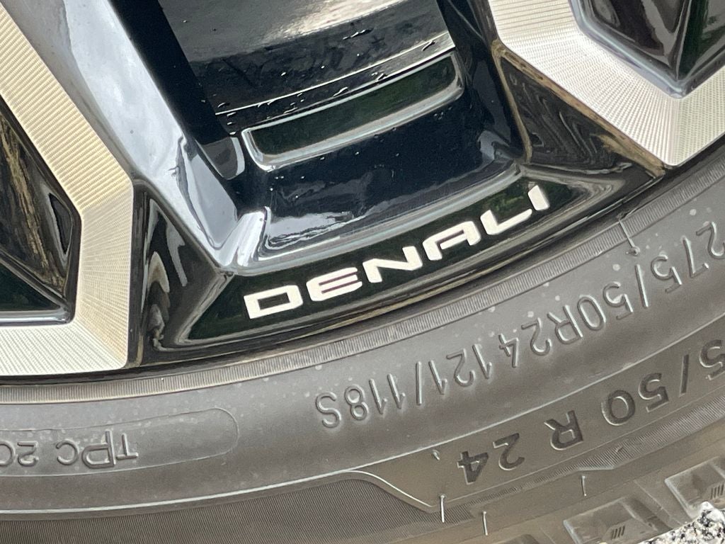 2025 GMC Sierra EV Denali