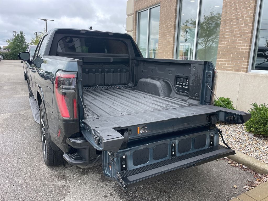 2025 GMC Sierra EV Denali