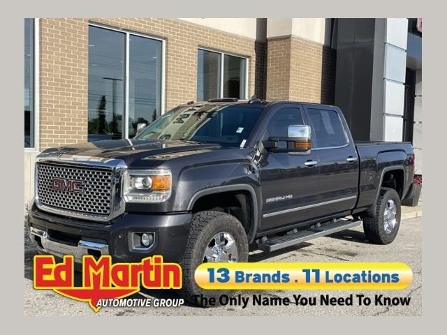 2015 GMC Sierra 4WD Crew Cab Short Box's photo