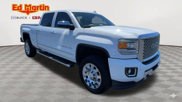 2015 GMC Sierra 2500HD available WiFi Denali