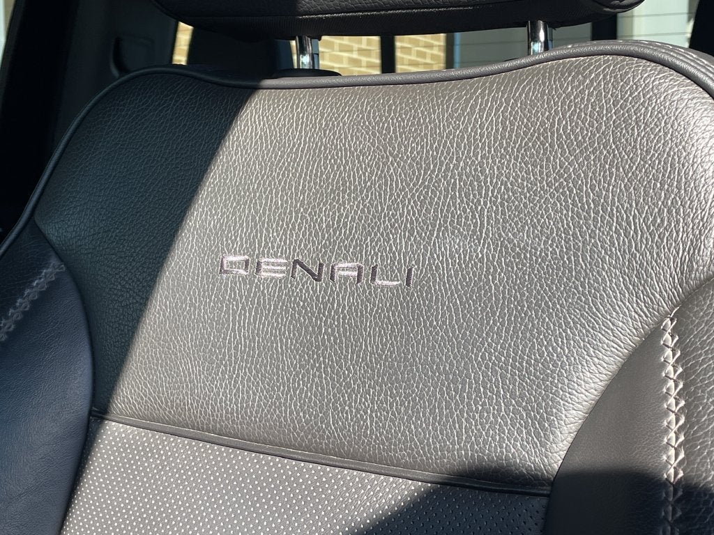 2024 GMC Sierra 2500HD Denali