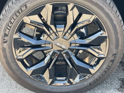 2024 GMC Sierra EV Denali Edition 1