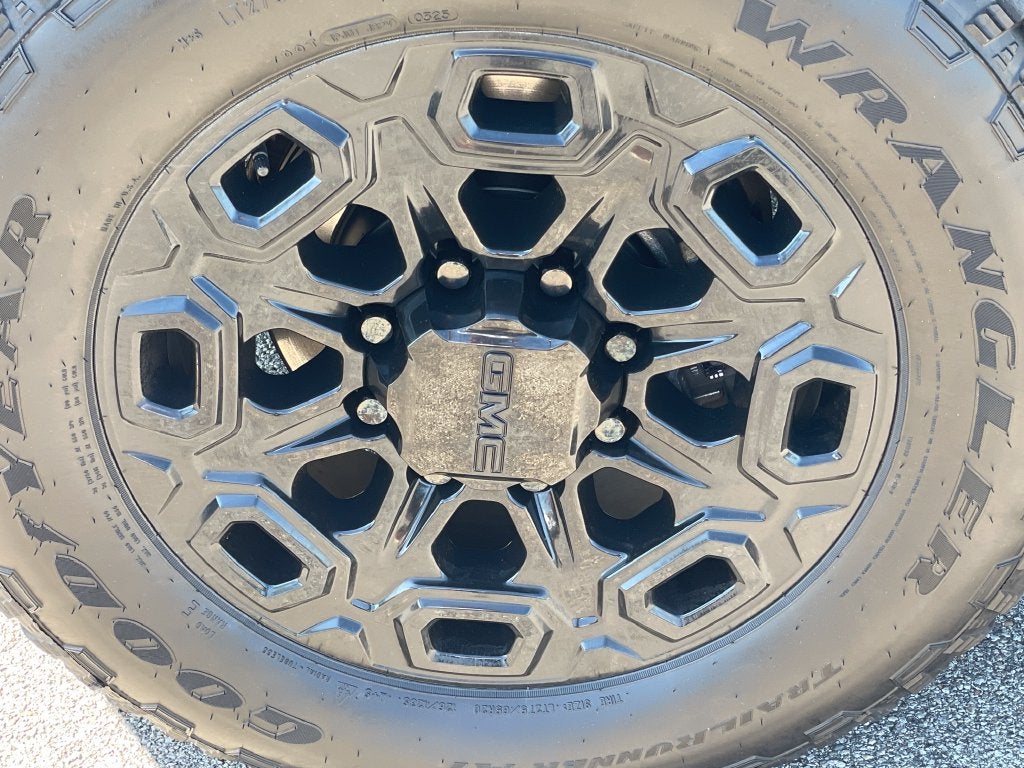 2024 GMC Sierra 2500HD AT4