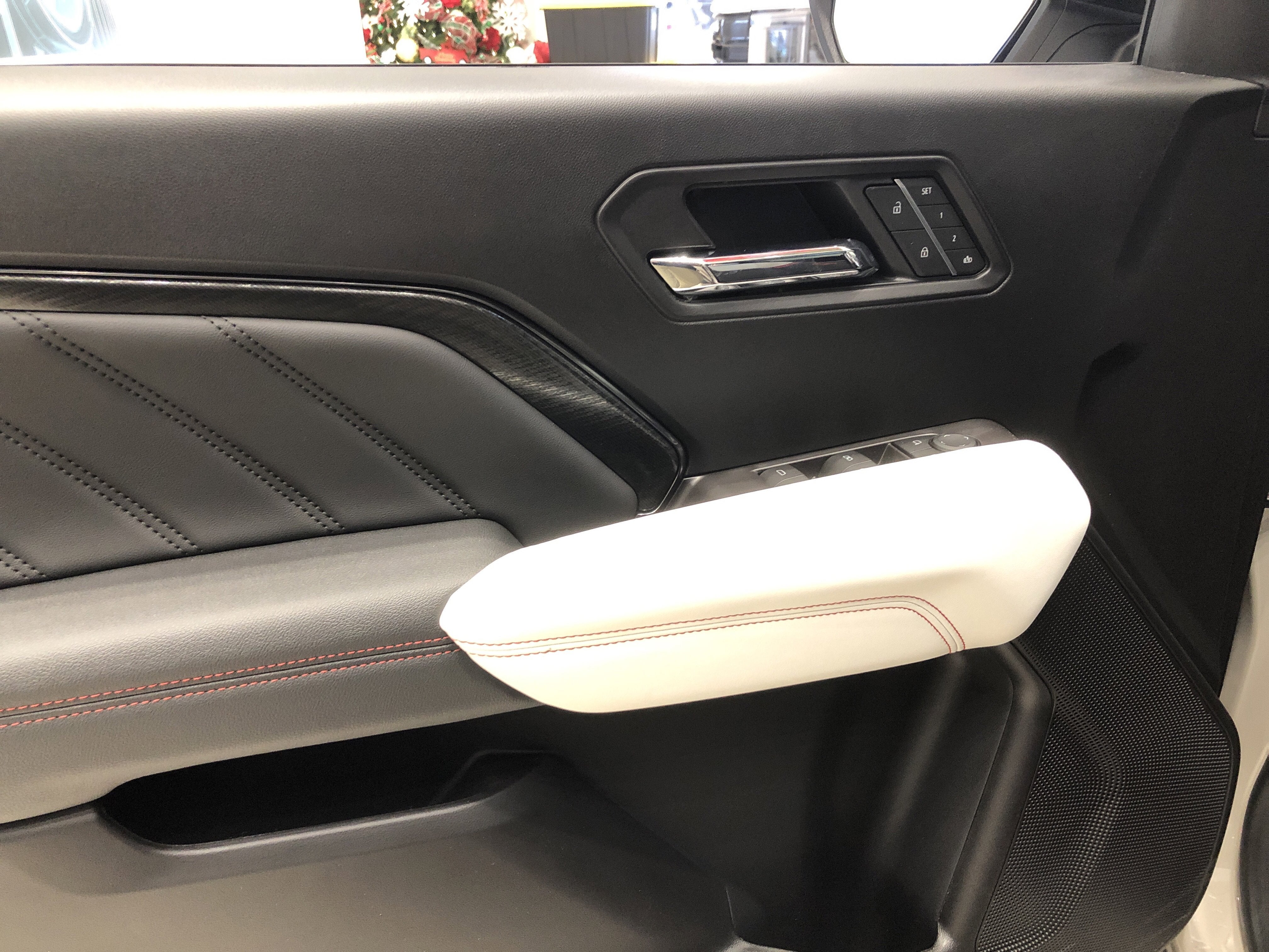 2026 GMC Canyon 4WD AT4X