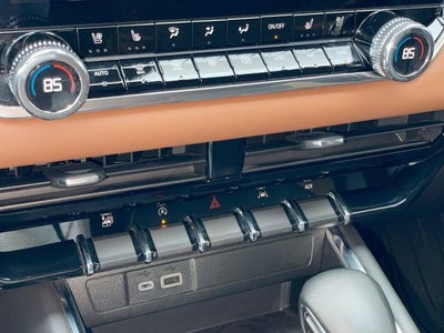 2023 GMC Canyon 4WD AT4