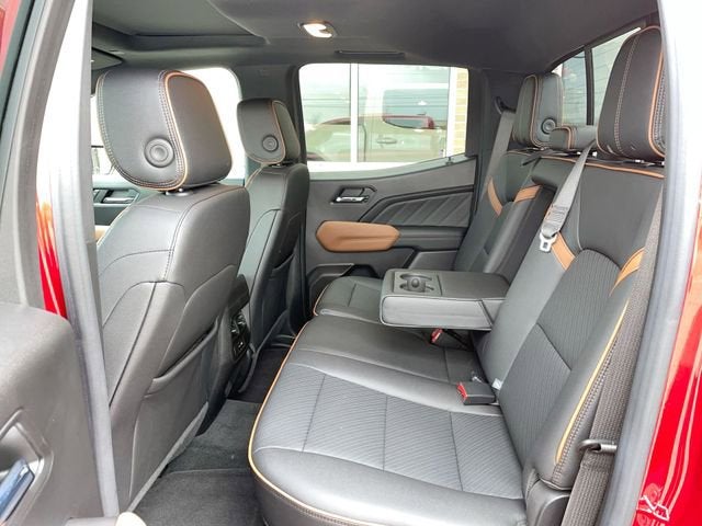 2023 GMC Canyon 4WD AT4