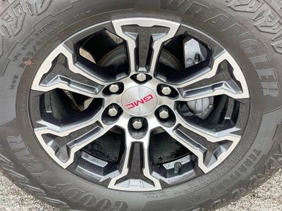 2023 GMC Canyon 4WD AT4