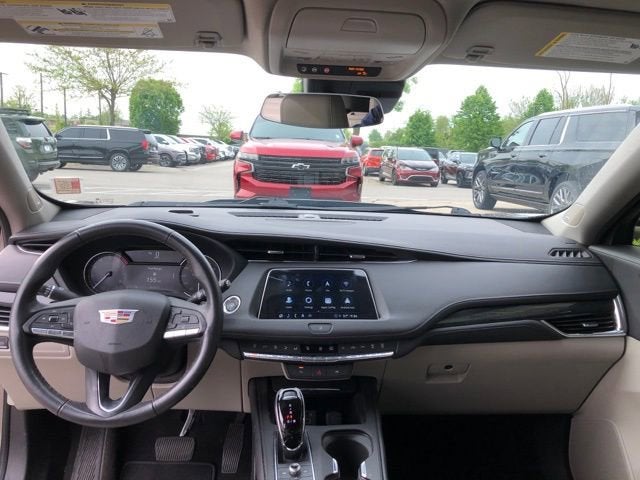 2023 Cadillac XT4 FWD Premium Luxury