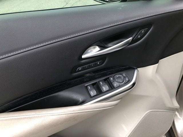 2023 Cadillac XT4 FWD Premium Luxury