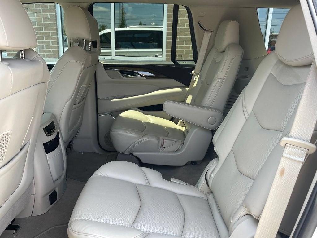 2019 Cadillac Escalade Luxury