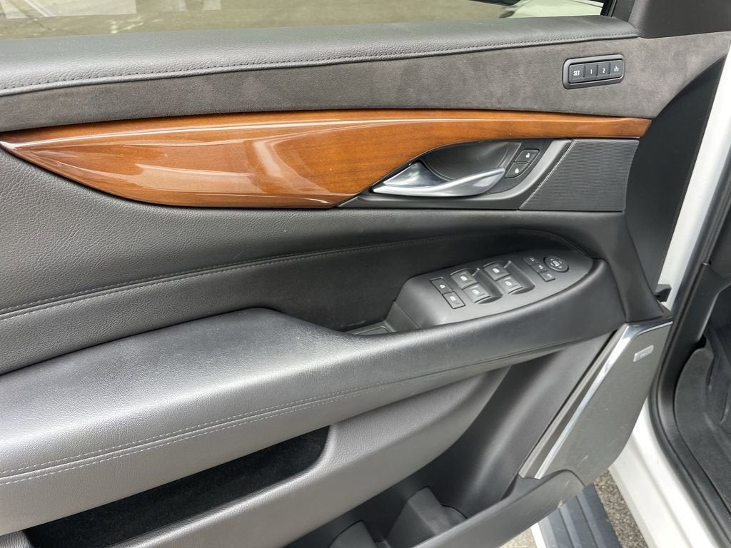 2018 Cadillac Escalade Premium Luxury