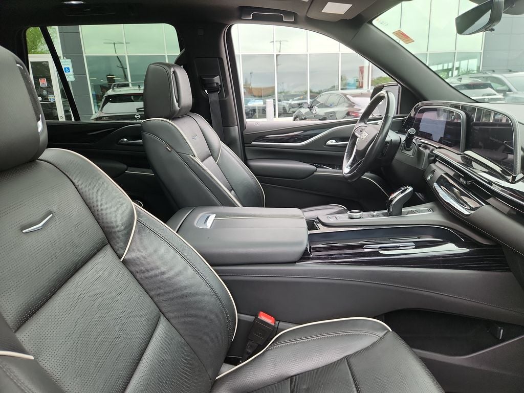 2023 Cadillac Escalade Sport