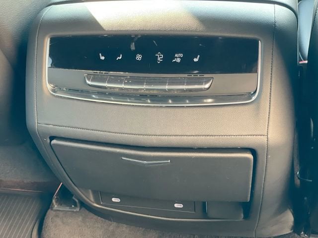 2022 Cadillac Escalade ESV Luxury