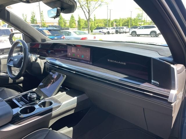 2025 Cadillac Escalade ESV 4WD Sport