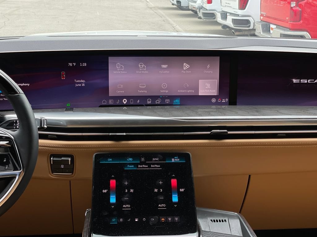 2025 Cadillac ESCALADE IQ Sport 2