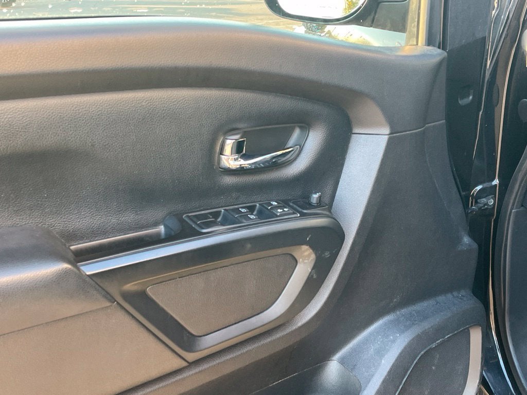 2018 Nissan Titan SV