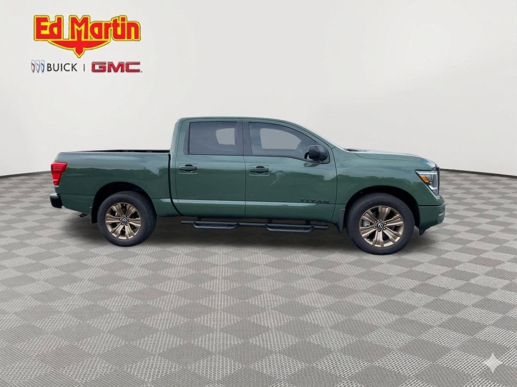 2024 Nissan Titan SV
