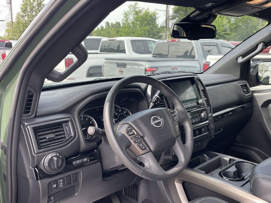 2024 Nissan Titan SV