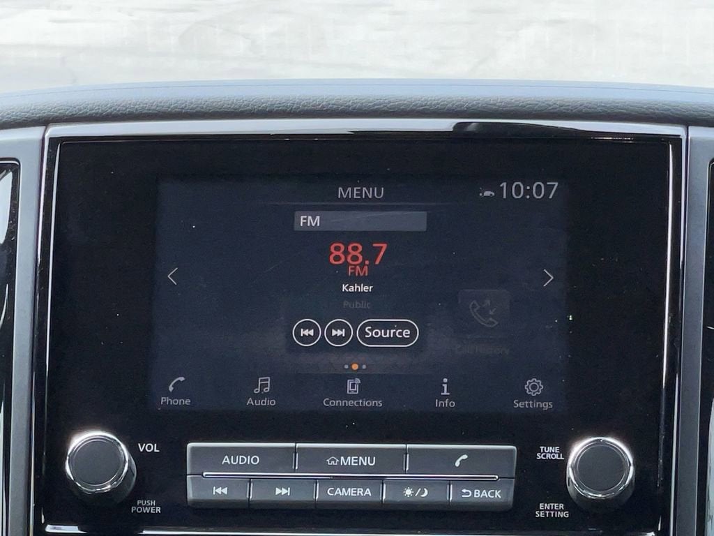 2024 Nissan Titan SV