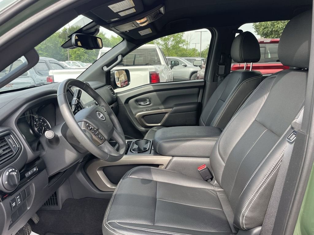2024 Nissan Titan SV