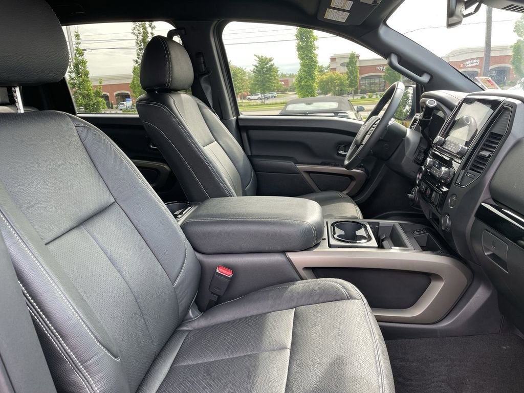 2024 Nissan Titan SV