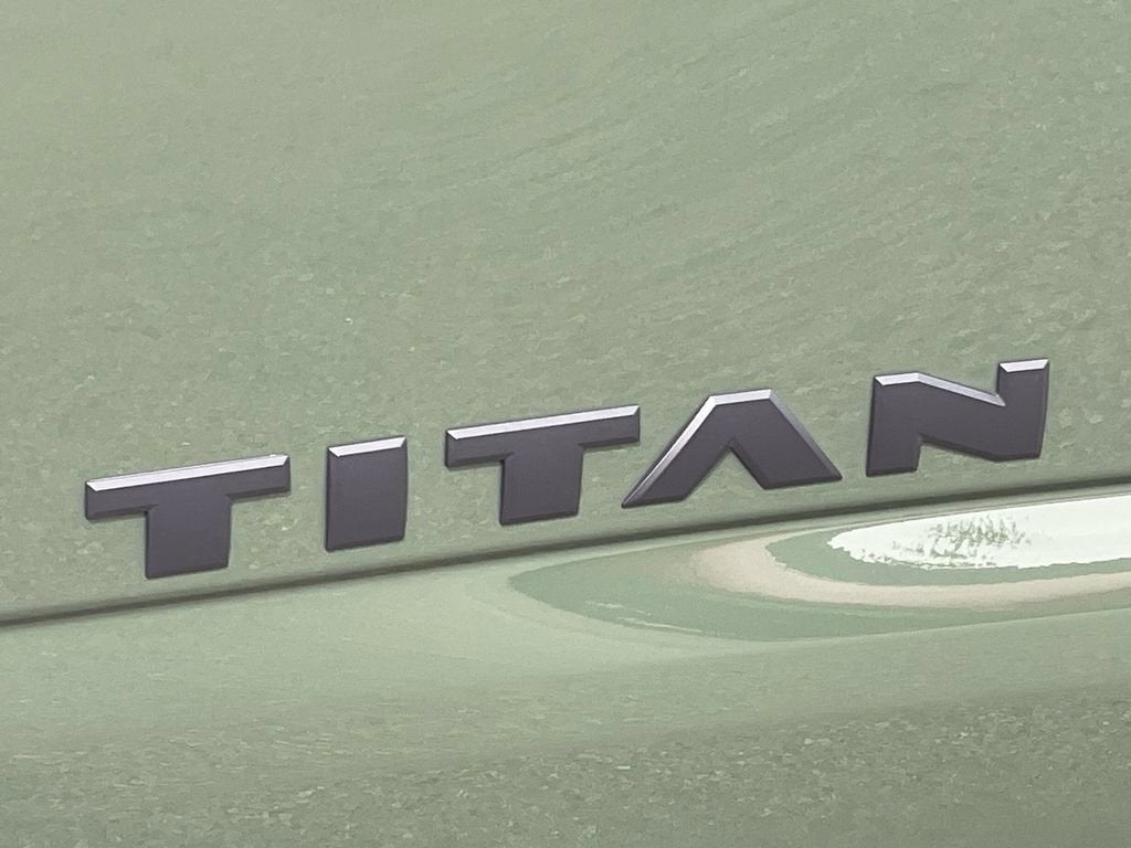 2024 Nissan Titan SV