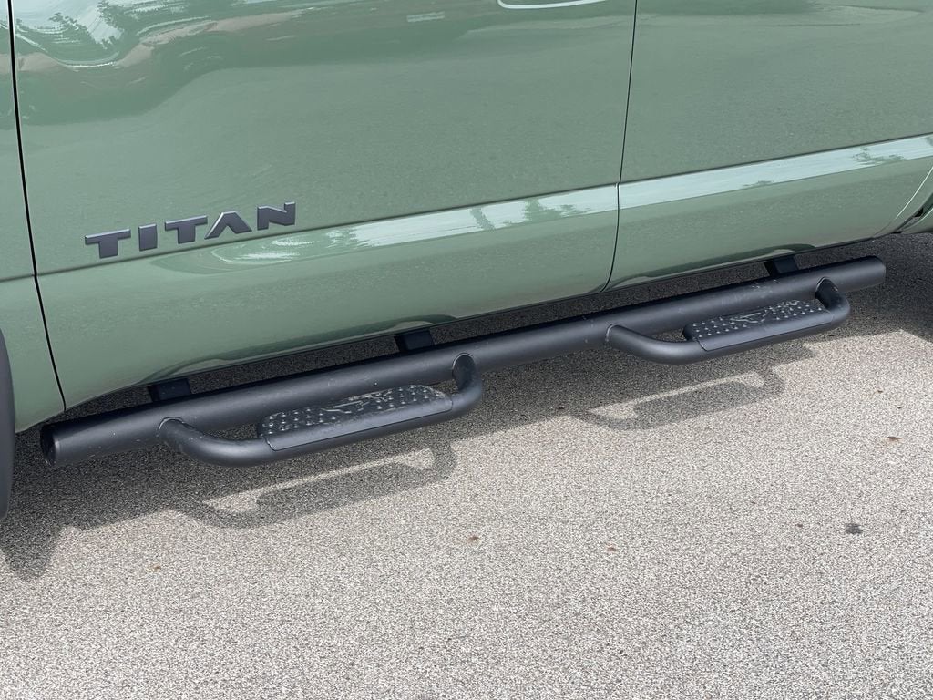 2024 Nissan Titan SV