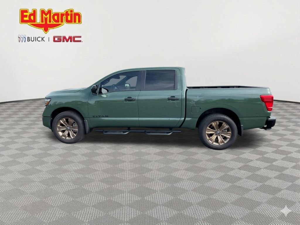 2024 Nissan Titan SV