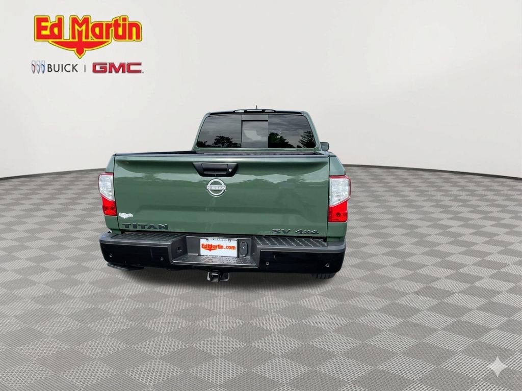 2024 Nissan Titan SV