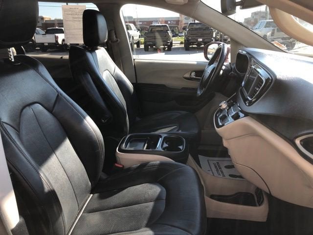 2020 Chrysler Pacifica Touring L