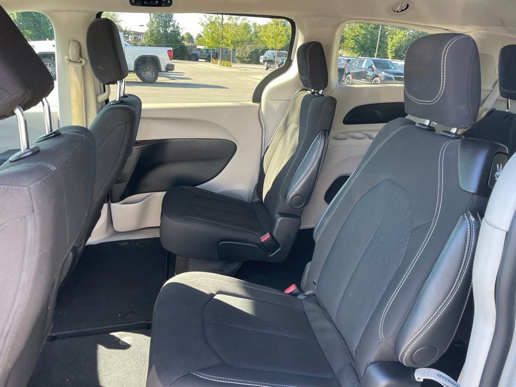 2024 Chrysler Voyager LX