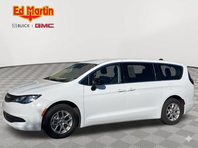 2024 Chrysler Voyager LX