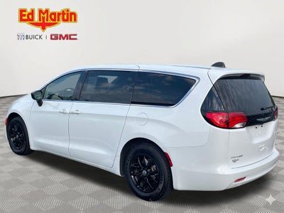 2024 Chrysler Voyager LX