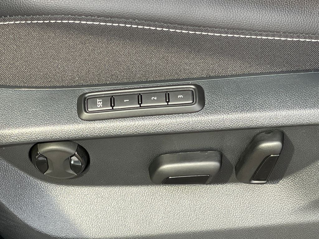 2024 Volkswagen Tiguan 2.0T SEL R-Line
