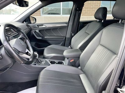 2023 Volkswagen Tiguan SE R-Line Black