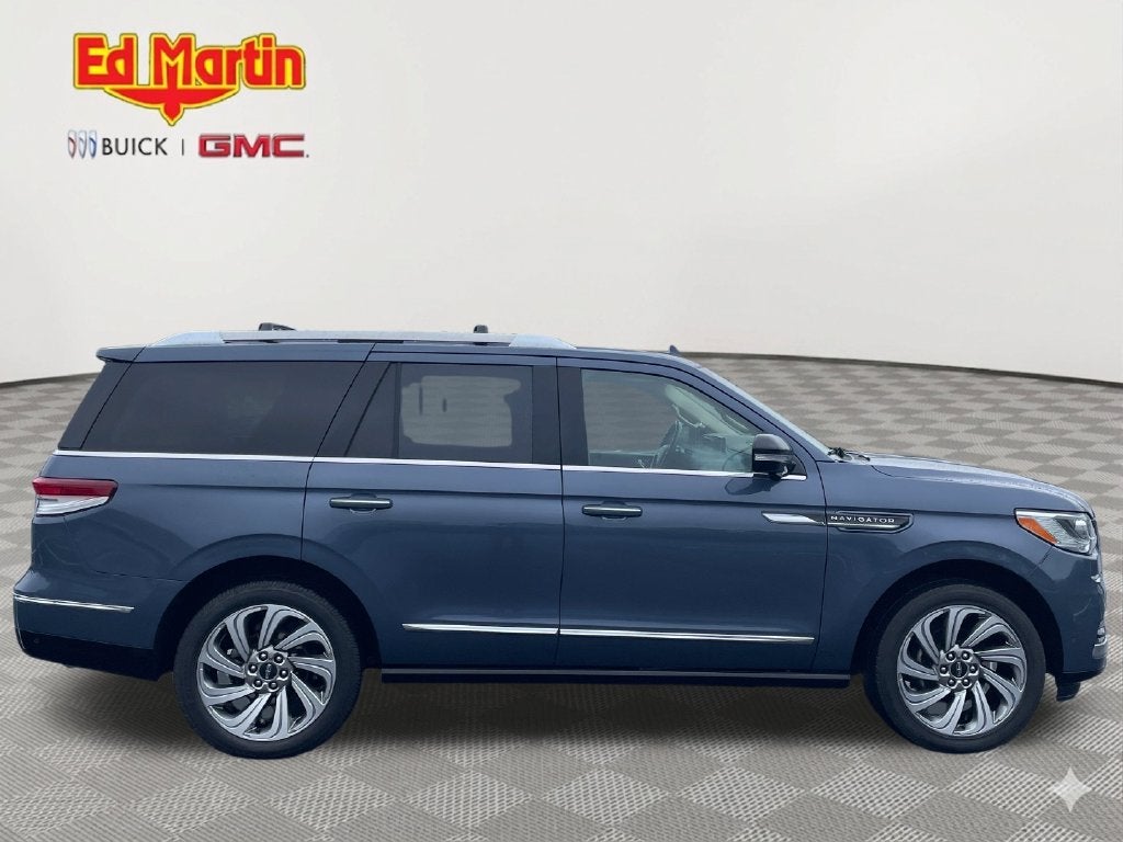 2023 Lincoln Navigator Reserve