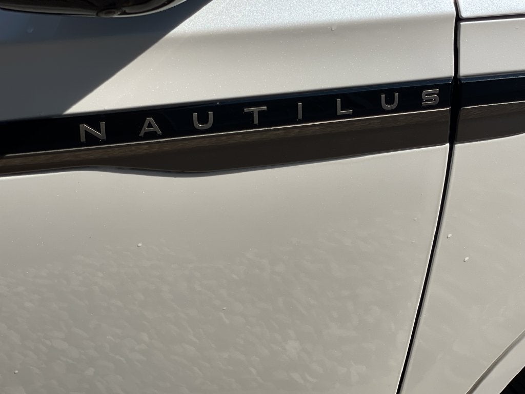 2024 Lincoln Nautilus Black Label