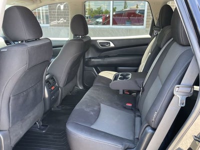 2020 Nissan Pathfinder S