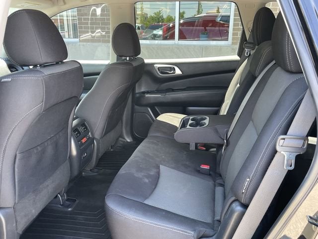 2020 Nissan Pathfinder S